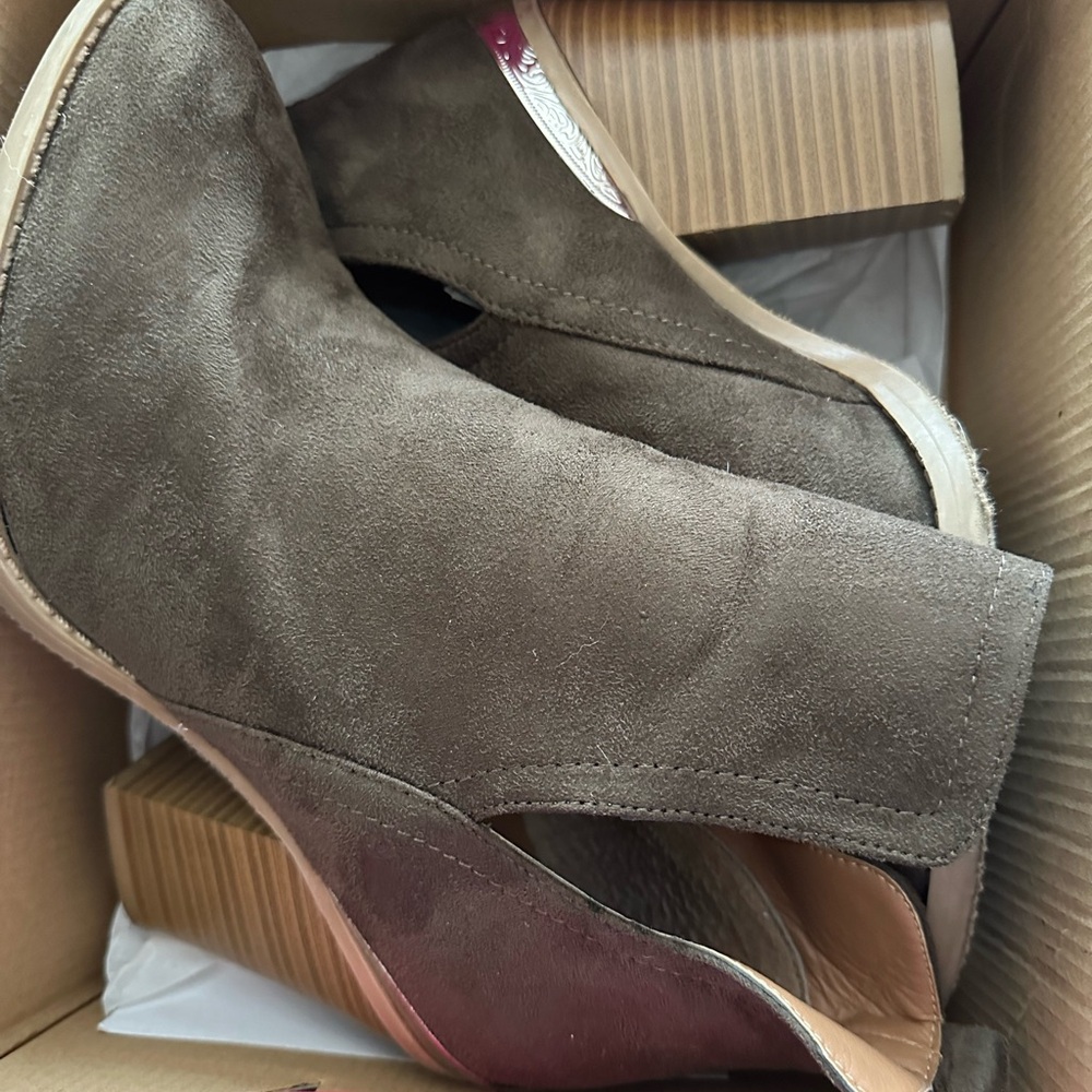 Charlotte Russe booties